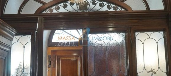 Дом с 6 комнатами в Каррара, Италия № 159181 27