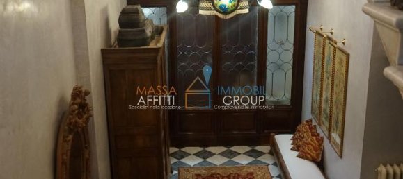 Дом с 6 комнатами в Каррара, Италия № 159181 34