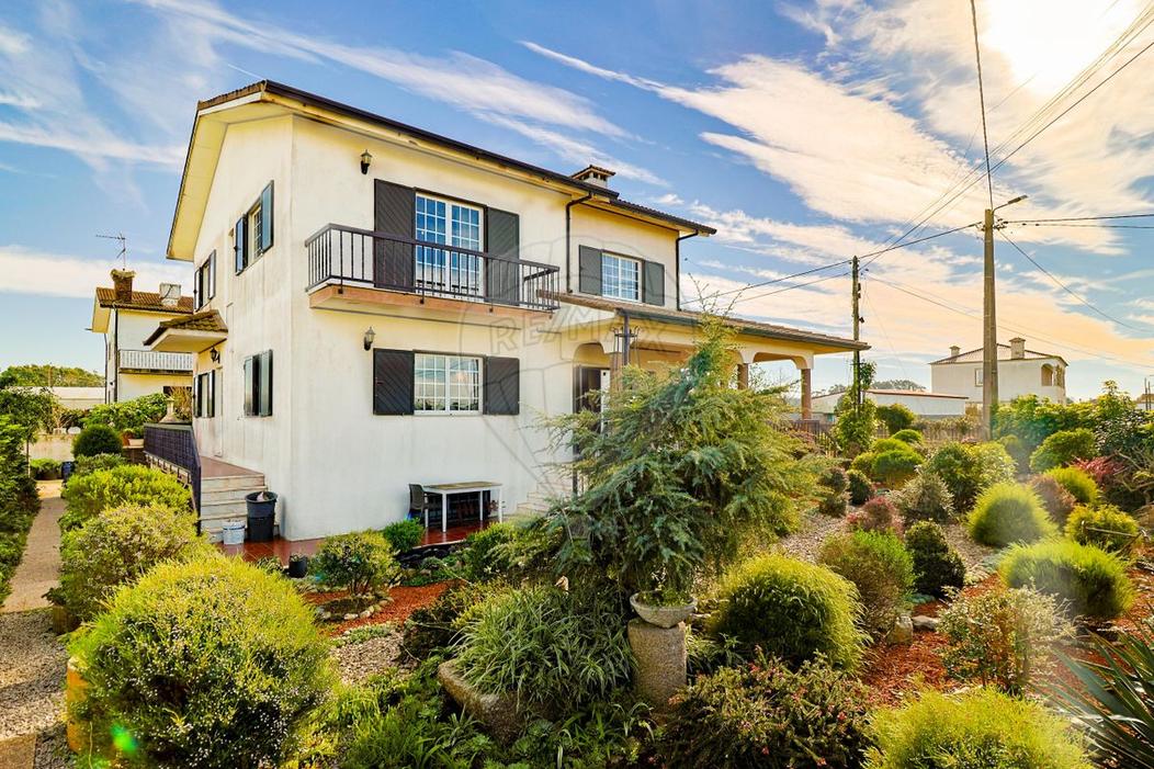 Casa de 5 dormitorios en Povoa de Varzim, Portugal No. 237194