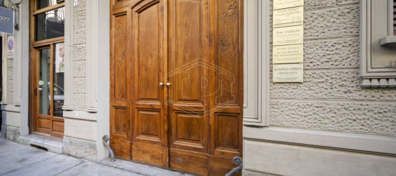 Apartamento de 2 dormitorios en Turin, Italy No. 207761 3