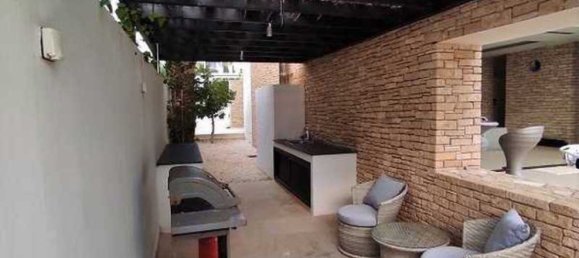 5 bedrooms House in Chloraka, Cyprus No. 10660 11