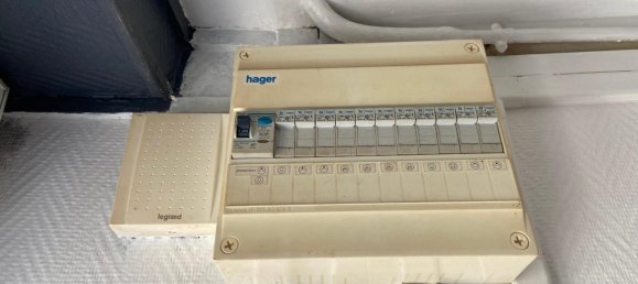 Здание 265м² в Бурж, Франция № 57138 10