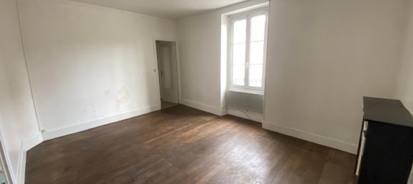 Здание 265м² в Бурж, Франция № 57138 13