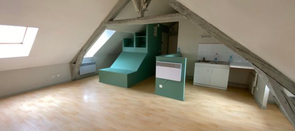 Здание 265м² в Бурж, Франция № 57138 2