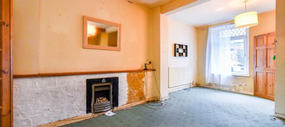 3 bedrooms House in Neath, United Kingdom No. 2774 4