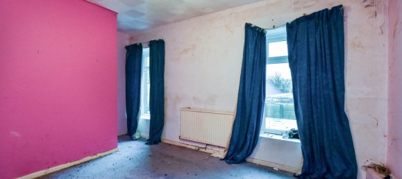 3 bedrooms House in Neath, United Kingdom No. 2774 6