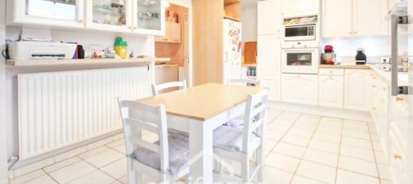 Casa de 3 dormitorios en La Bassee, France No. 235749 4