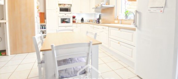 Casa de 3 dormitorios en La Bassee, France No. 235749 3