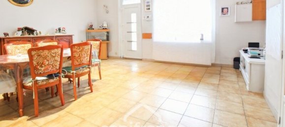 Casa de 3 dormitorios en La Bassee, France No. 235749 2