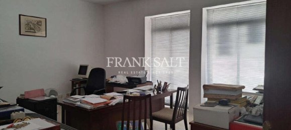 Квартира с 2 спальнями в Та-Шбиш, Мальта № 2629 2