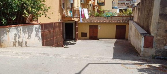 5 rooms Apartment in Palermo, Italy No. 168509 37