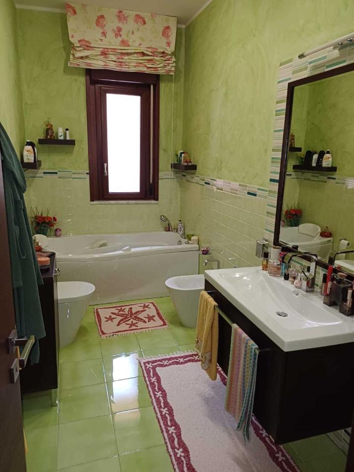 5 rooms Apartment in Palermo, Italy No. 168509