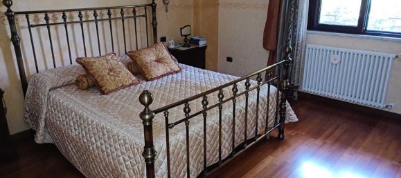 5 rooms Apartment in Palermo, Italy No. 168509 2
