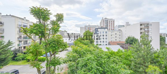 Studio in Charenton-le-Pont, France No. 177972 4