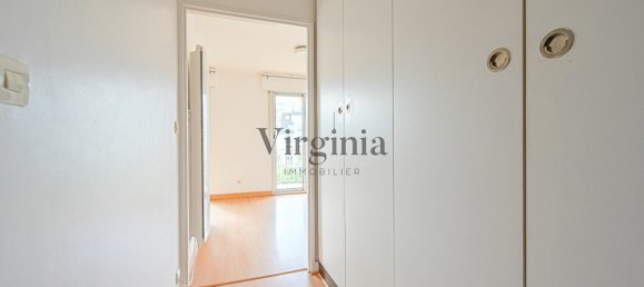 Studio in Charenton-le-Pont, France No. 177972 3