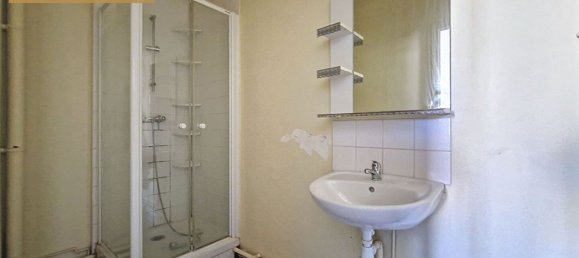 Apartamento de 2 dormitorios en La Chapelle-Saint-Luc, France No. 50325 6