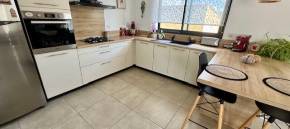 Villa de 3 dormitorios en Cessenon-sur-Orb, France No. 296667 7