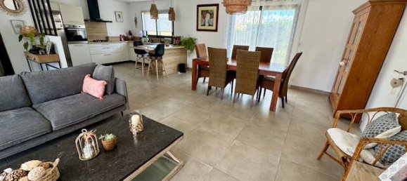 Villa de 3 dormitorios en Cessenon-sur-Orb, France No. 296667 4