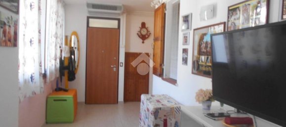 2 Schlafzimmer Wohnung in Comacchio, Italy, Nr. 377073 5