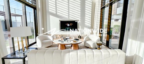 4 bedrooms Villa in Abu Dhabi, UAE No. 93926 3