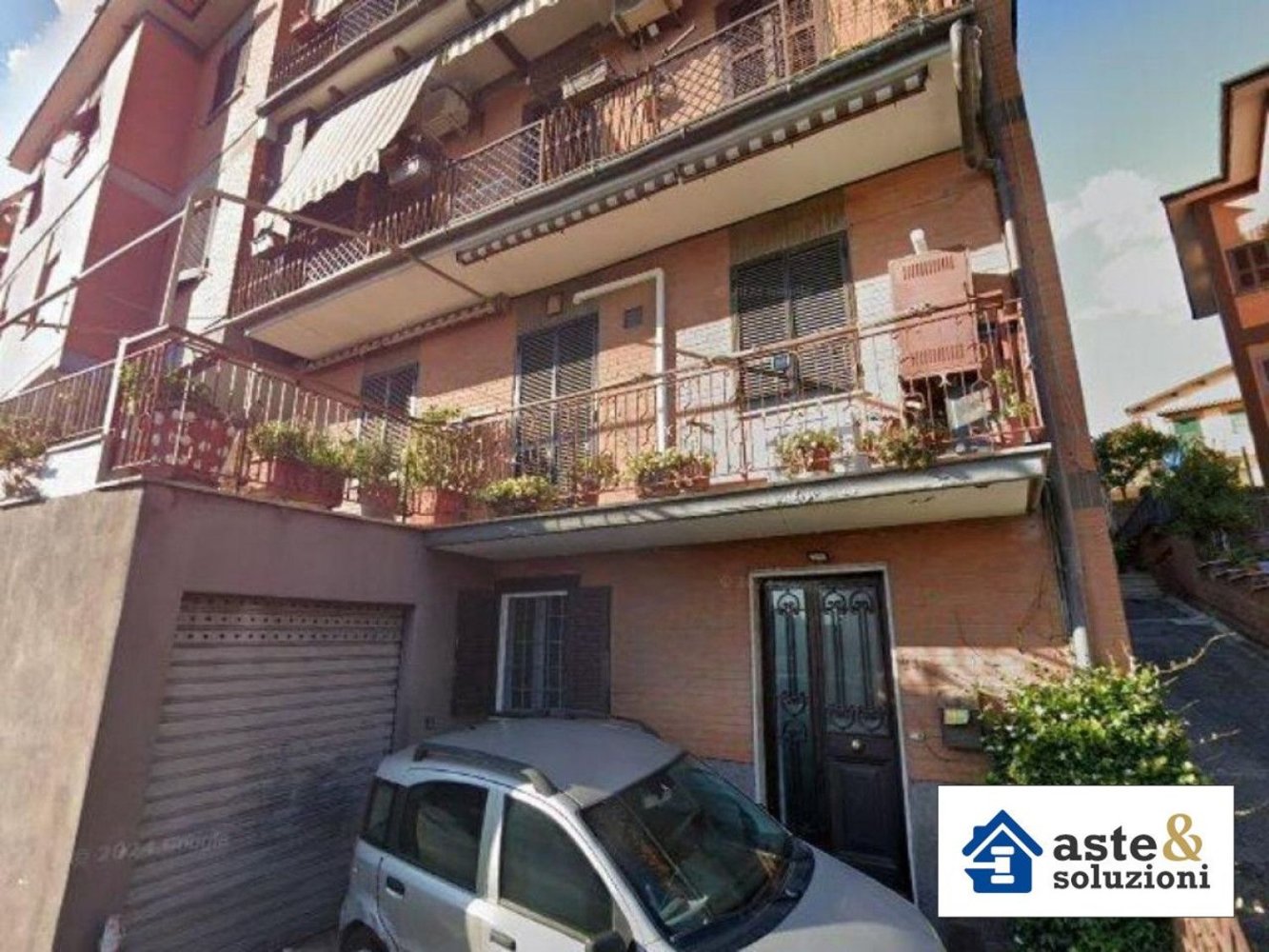 4 bedrooms Apartment in Rome, Italy No. 403108