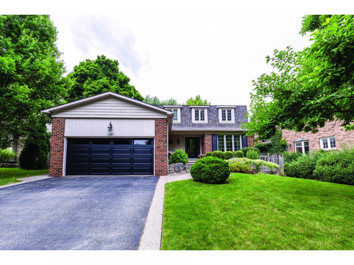 6 bedrooms House in Mississauga, Canada No. 364