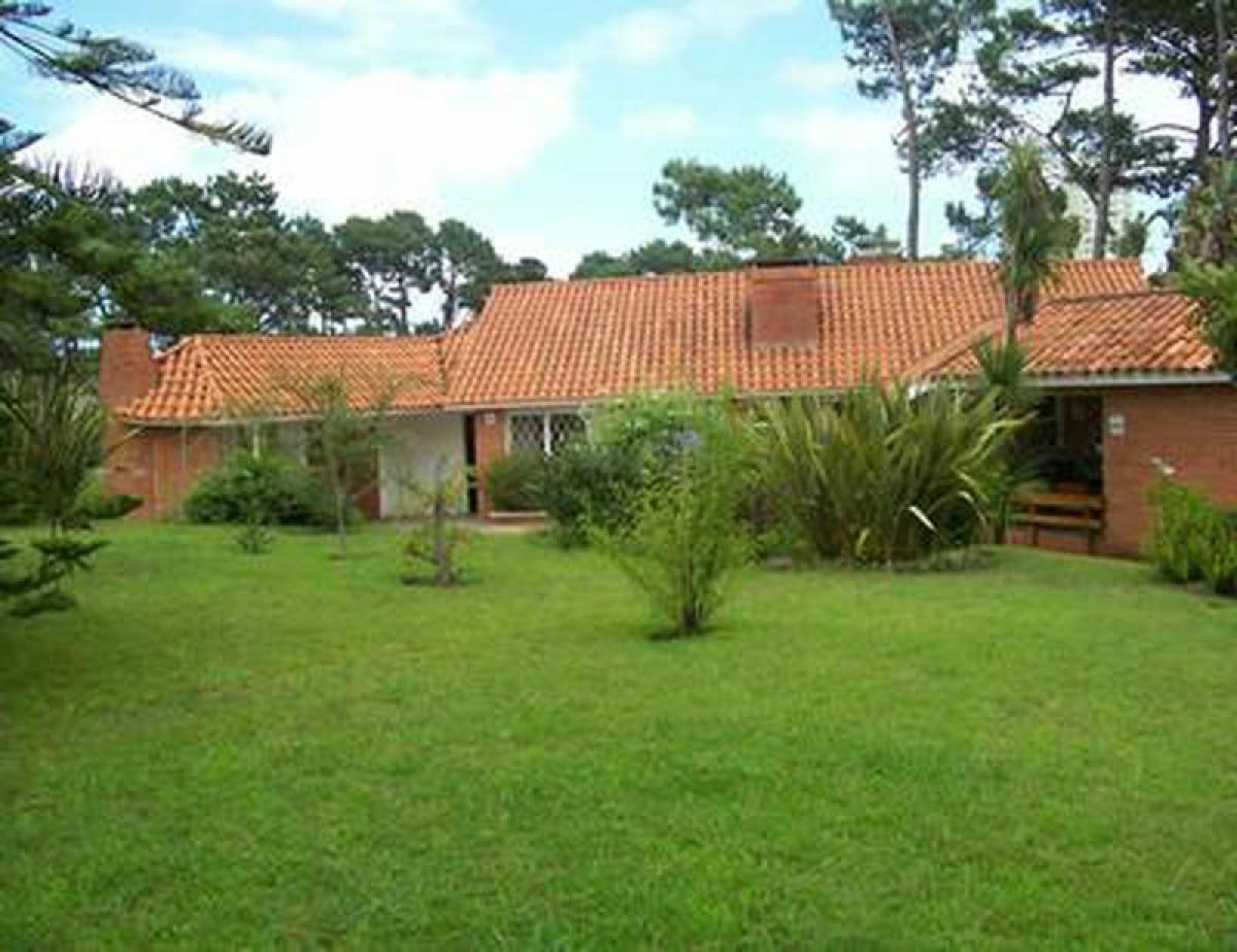 Дом с 3 спальнями в Мальдонадо, Уругвай № 6681