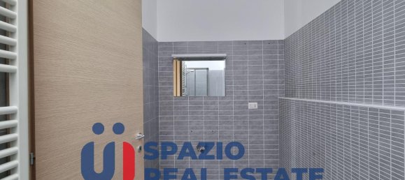 5 rooms Apartment in Città Sant'Angelo, Italy No. 106865 31
