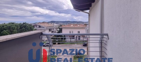 5 rooms Apartment in Città Sant'Angelo, Italy No. 106865 28
