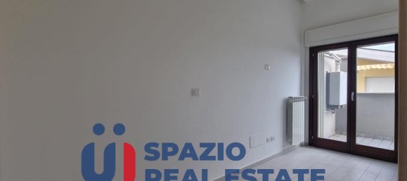 5 rooms Apartment in Città Sant'Angelo, Italy No. 106865 26