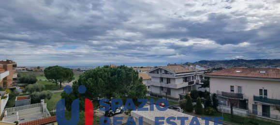 5 rooms Apartment in Città Sant'Angelo, Italy No. 106865 22