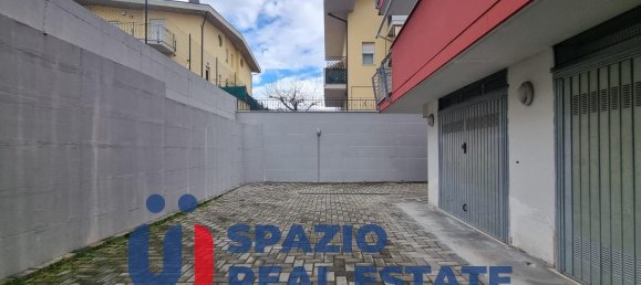 5 rooms Apartment in Città Sant'Angelo, Italy No. 106865 36