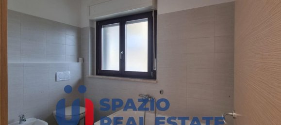 5 rooms Apartment in Città Sant'Angelo, Italy No. 106865 14