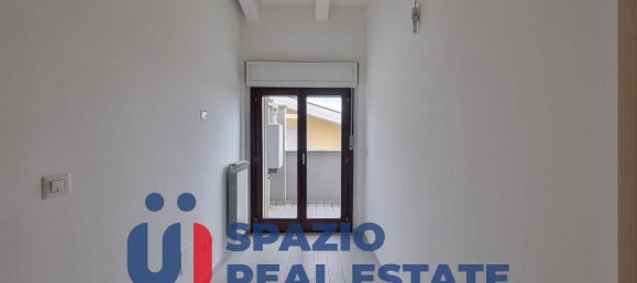 5 rooms Apartment in Città Sant'Angelo, Italy No. 106865 27