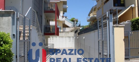 5 rooms Apartment in Città Sant'Angelo, Italy No. 106865 34