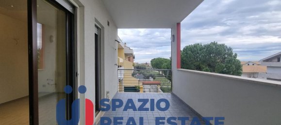 5 rooms Apartment in Città Sant'Angelo, Italy No. 106865 10