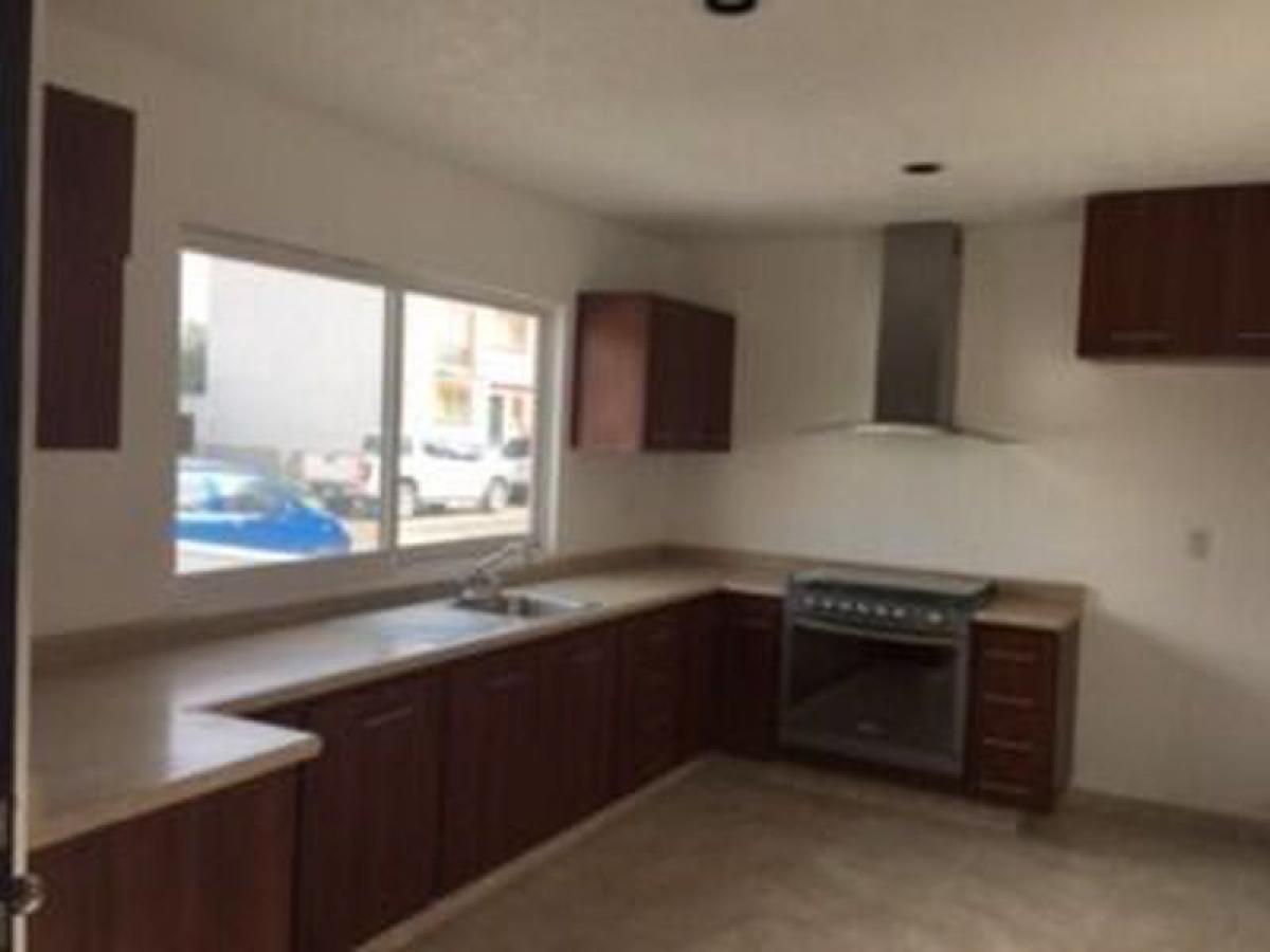 4 bedrooms House in Queretaro, Mexico No. 174498