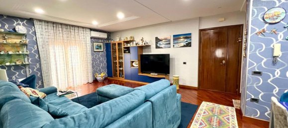 Квартира с 2 спальнями в Поццуоли, Италия № 340963 3