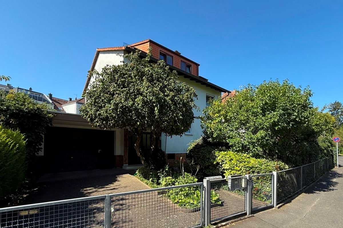 8-Zimmer Haus in Main-Taunus, Germany, Nr. 310231