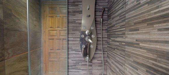 4 bedrooms House in El Masnou, Spain No. 169850 2