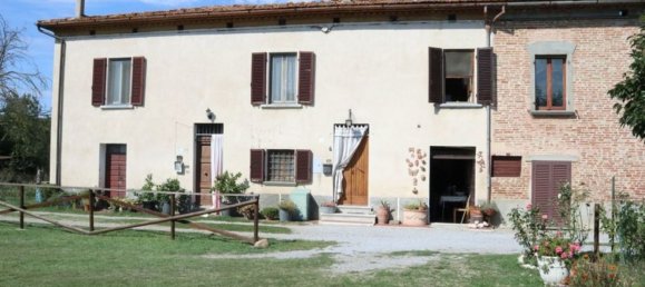 5 rooms House in Foiano della Chiana, Italy No. 225741 5