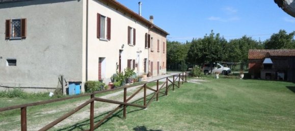 5 rooms House in Foiano della Chiana, Italy No. 225741 25