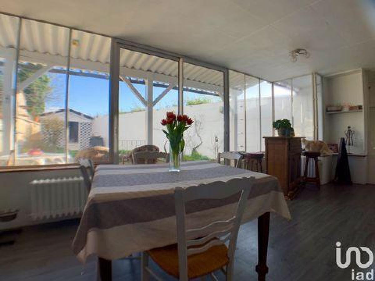 4 bedrooms House in Cognac, France No. 29594