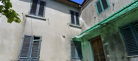 Casa de 8 habitaciónes en Cantagallo, Italy No. 89814 2
