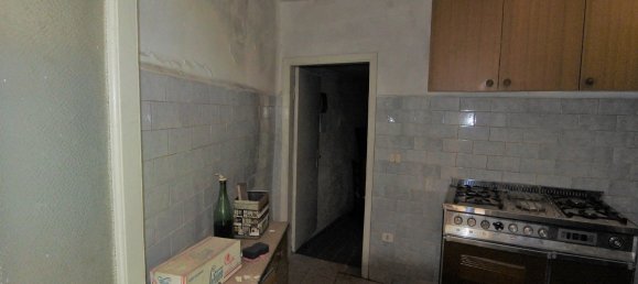 Casa de 8 habitaciónes en Cantagallo, Italy No. 89814 4