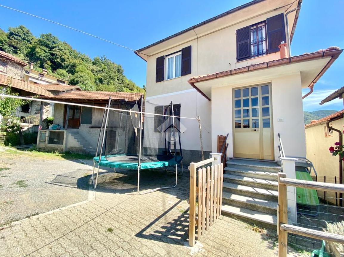 Casa de 5 divisões em Savignone, Italy N.º 171690