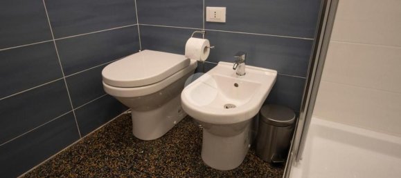 5 Schlafzimmer Wohnung in Genoa, Italy, Nr. 339983 22