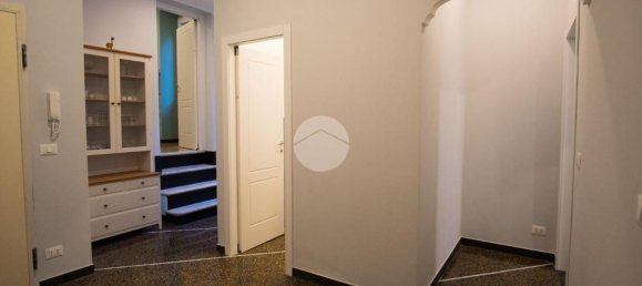 5 Schlafzimmer Wohnung in Genoa, Italy, Nr. 339983 6