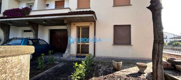 4 bedrooms Villa in Novi di Modena, Italy No. 59540 4