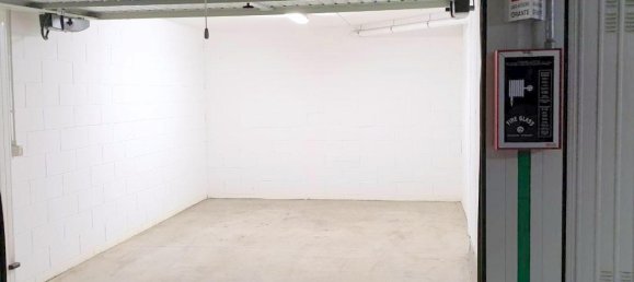 18m² Garage in Padua, Italy No. 29896 2